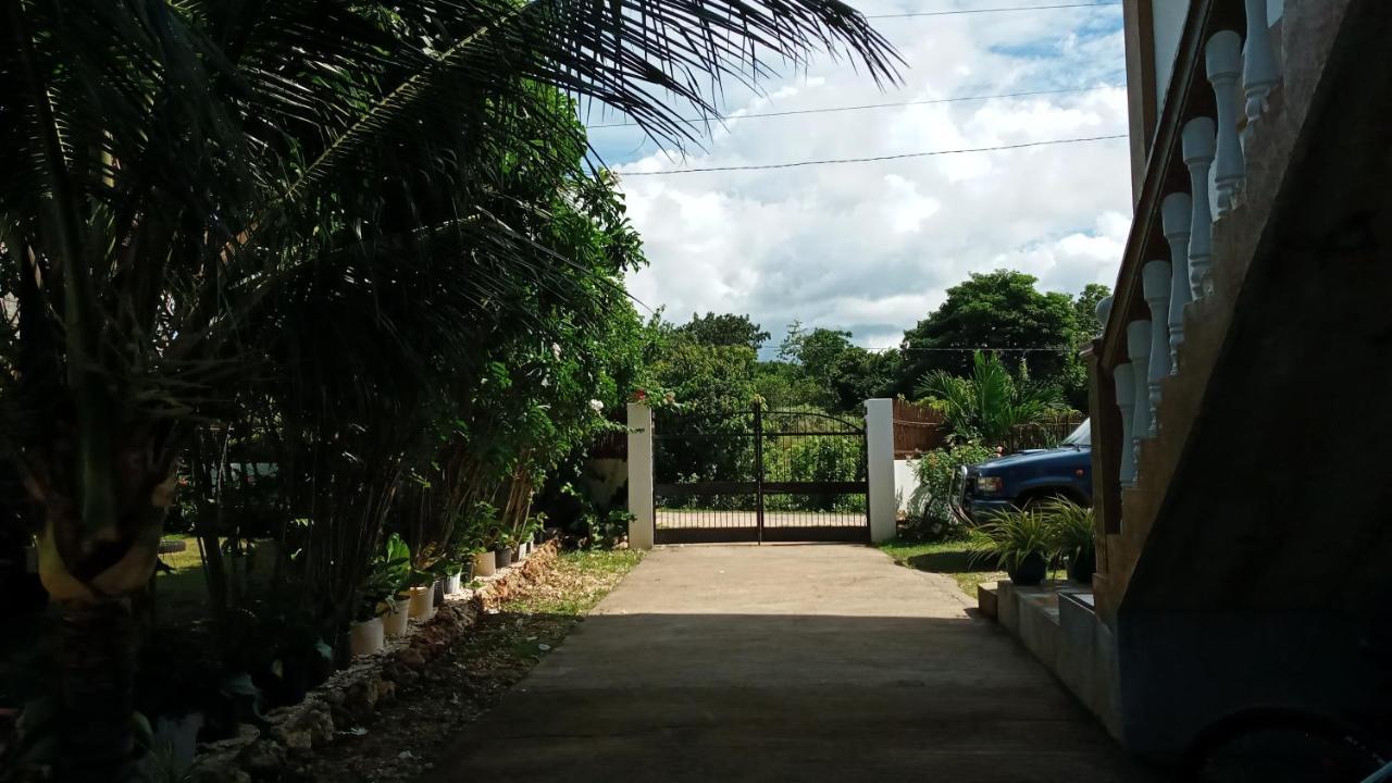Casa James Apartment, Rooms , Pool And Restaurant Đảo Đảo Siquijor Ngoại thất bức ảnh